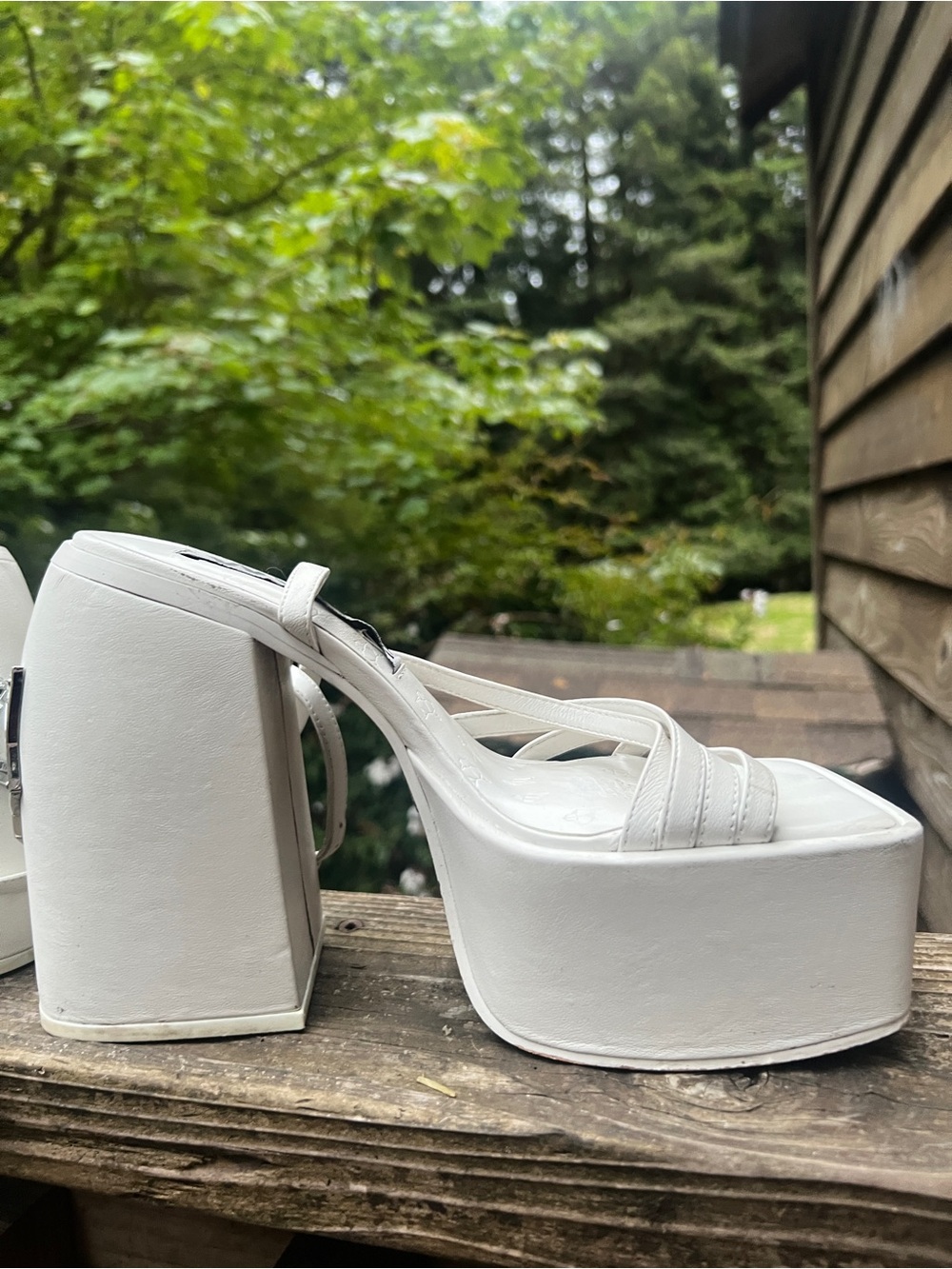 NAKED WOLFE Genuine Leather White Ivory Strappy Platform Chunky Sandals Heels - Picture 3 of 12
